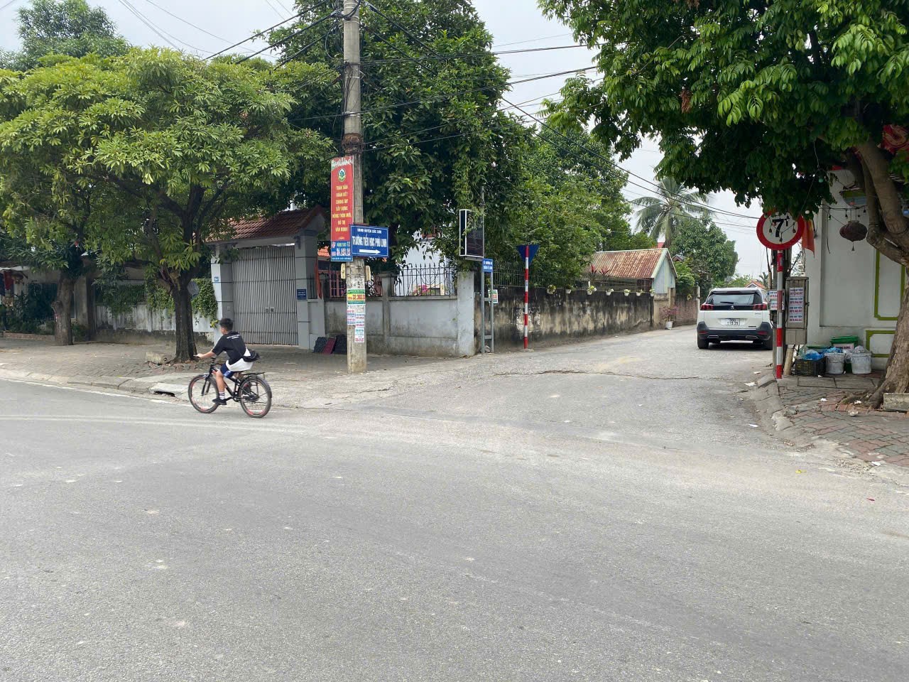 Bán đất