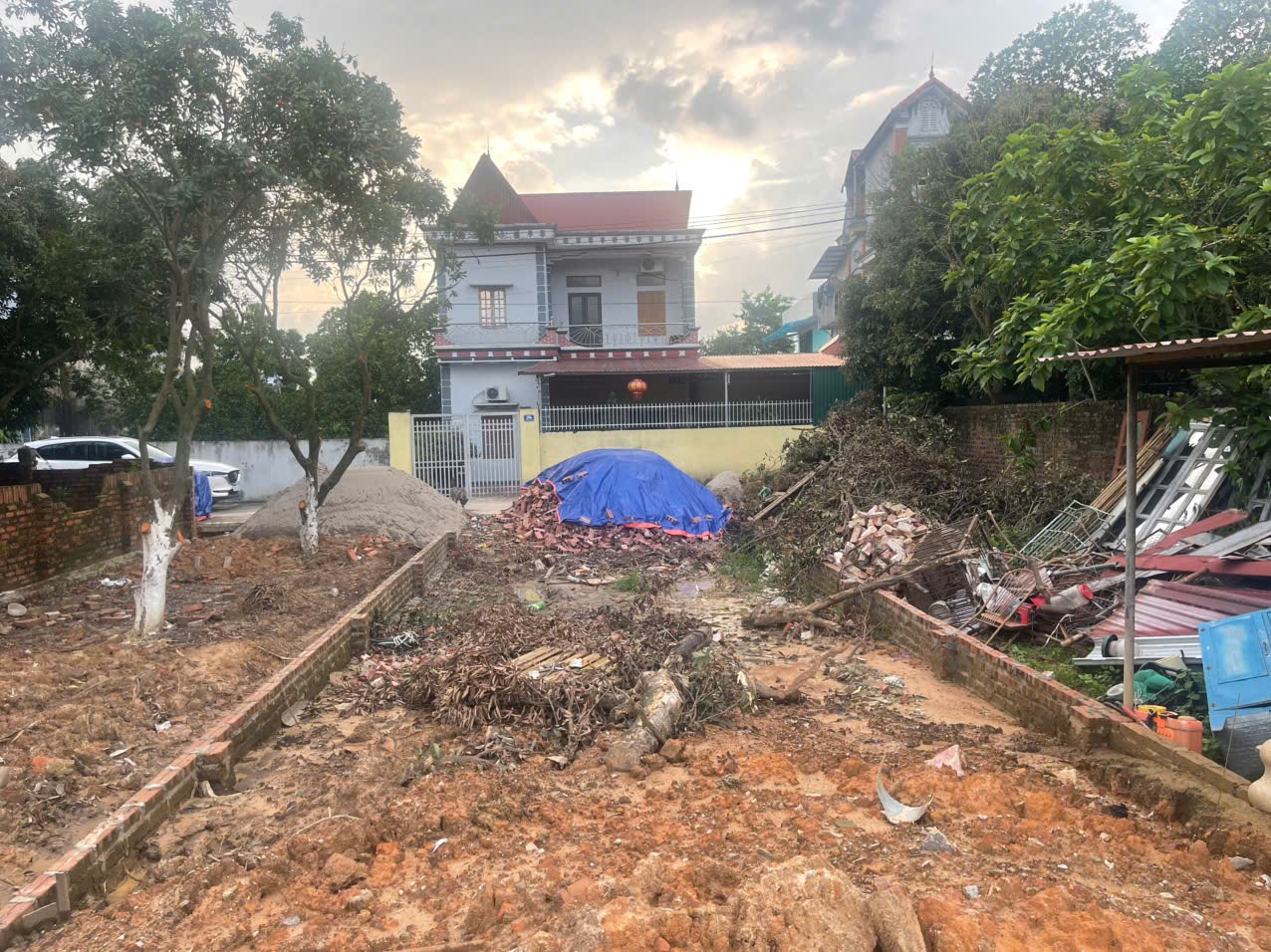 Bán đất